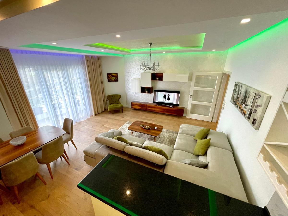 Queen'S Luxury Apartments Lake Tirana Extérieur photo